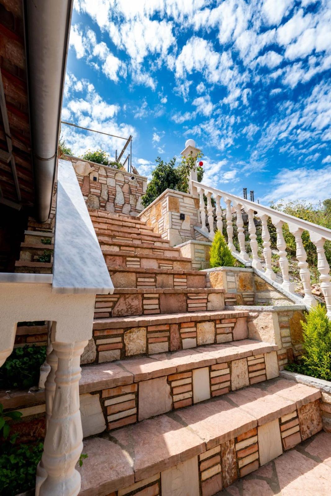 Vila Basho Саранда Екстер'єр фото